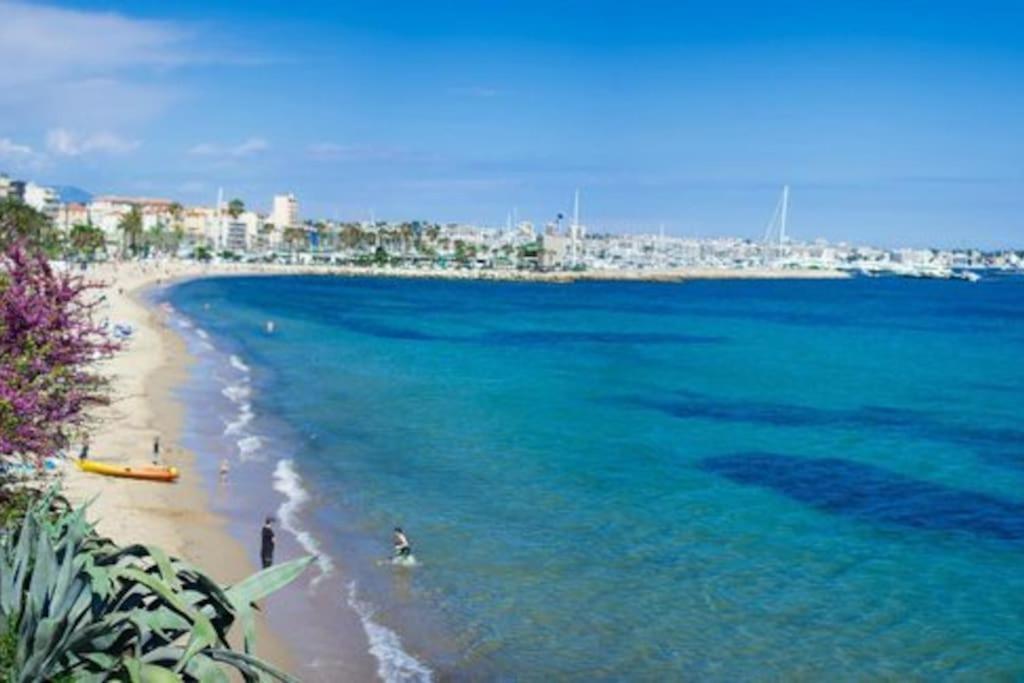 F2 Climatise A Golfe -Juan En Front De Mer Et Piscine Vallauris Exterior foto